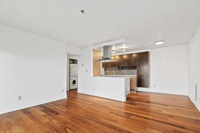 Building Photo - 1Bd/1Ba Seattle Condo