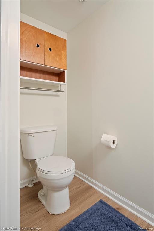 Building Photo - 420 Old Pine Way