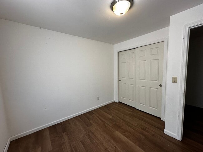 Building Photo - Single Level 3 Bedroom 2 Bath - 1 Car Garage - Lebanon