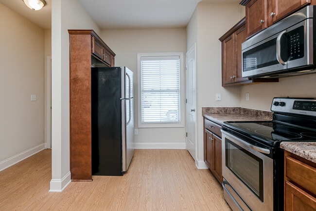 Building Photo - 948 Erika Ln