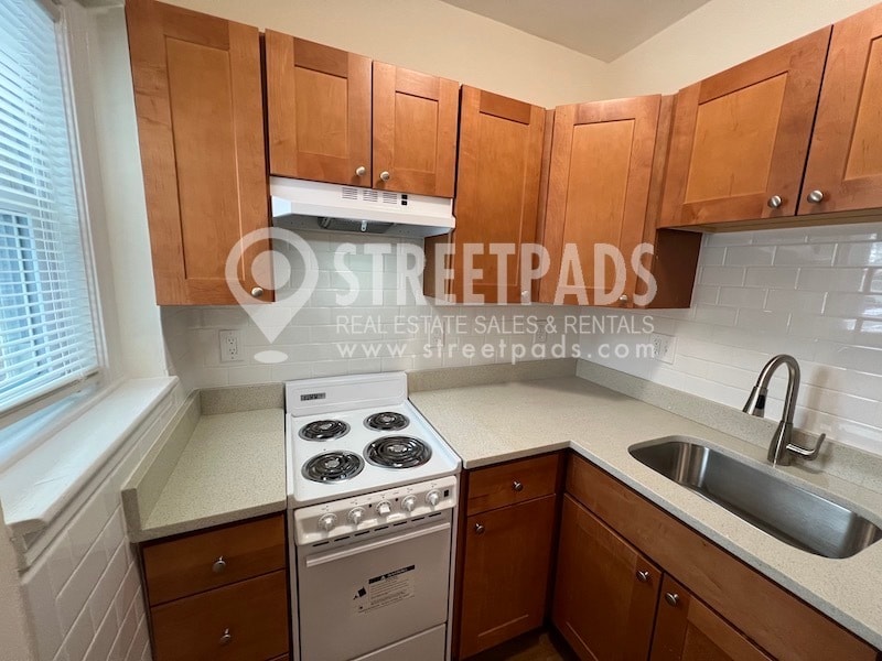 Building Photo - 2018 Commonwealth Avenue