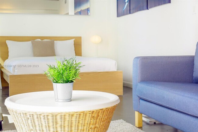 Building Photo - 133 NE 2nd Ave