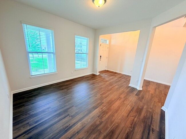 Building Photo - 4030 Omaha Dr