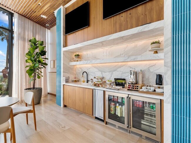 Building Photo - 1116 N Ocean Blvd