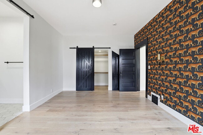 Building Photo - 5226 Rockland Ave