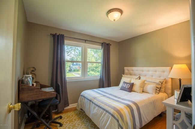 Building Photo - 4311 Kinloch Rd