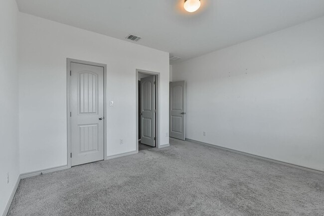 Building Photo - 7915 Gold Dr