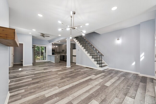 Building Photo - 305 N Graham**