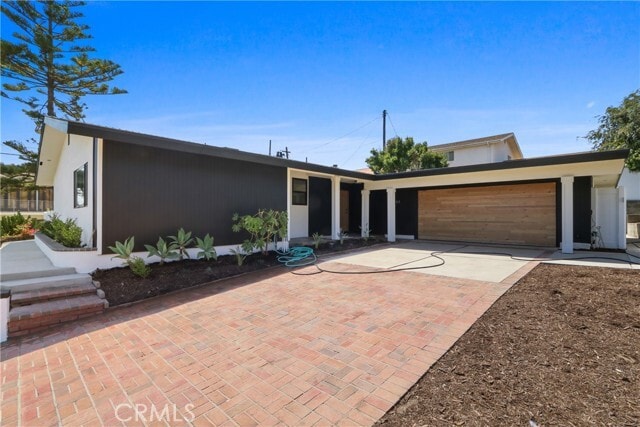Building Photo - 1703 Pescadores Ave
