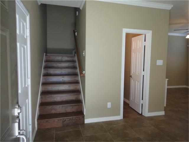 Building Photo - 25254 Finchgrove Ln