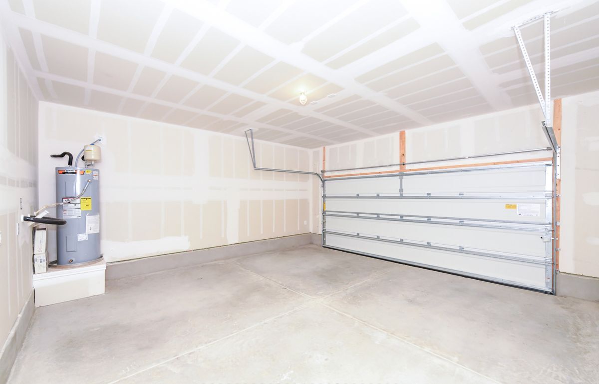 Building Photo - 10643 Military Dr W