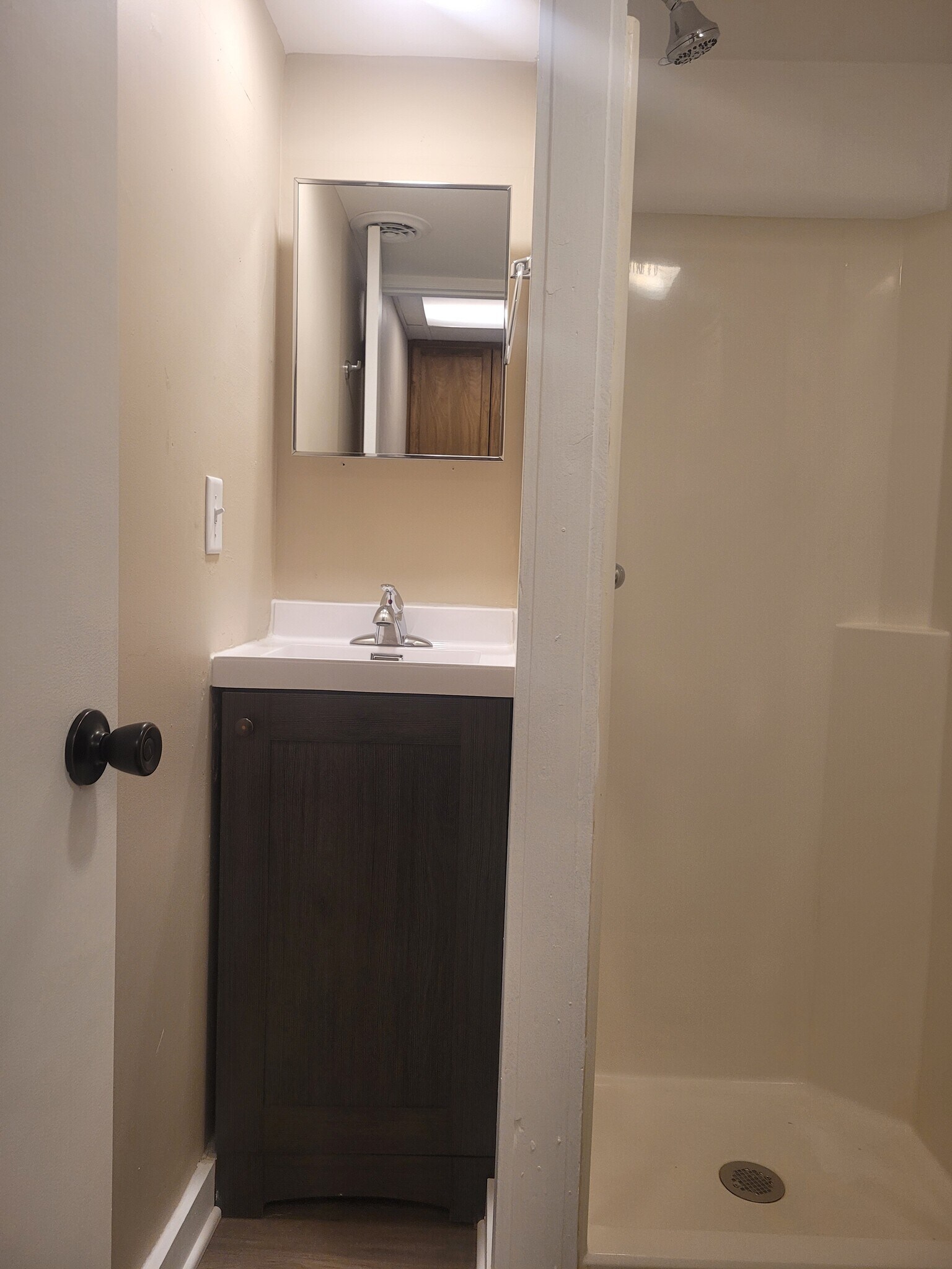 Building Photo - 2441 Sandpoint Rd