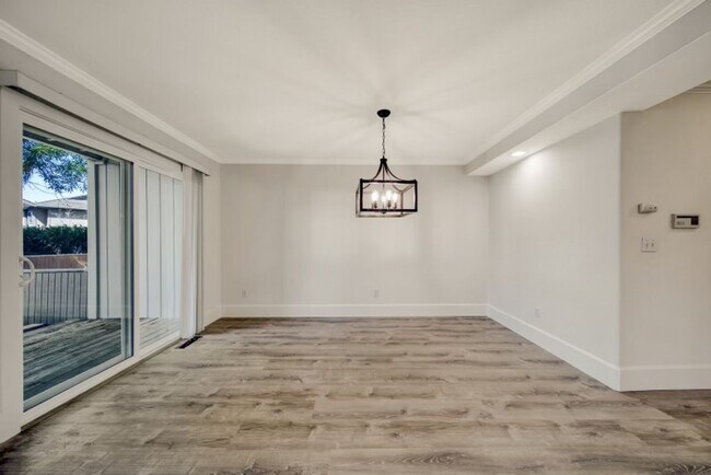 Building Photo - Wonderful Home with a Boat Slip and a Comm...