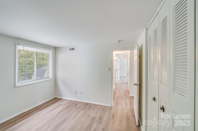 Building Photo - 5001 Forest Mountain Ct