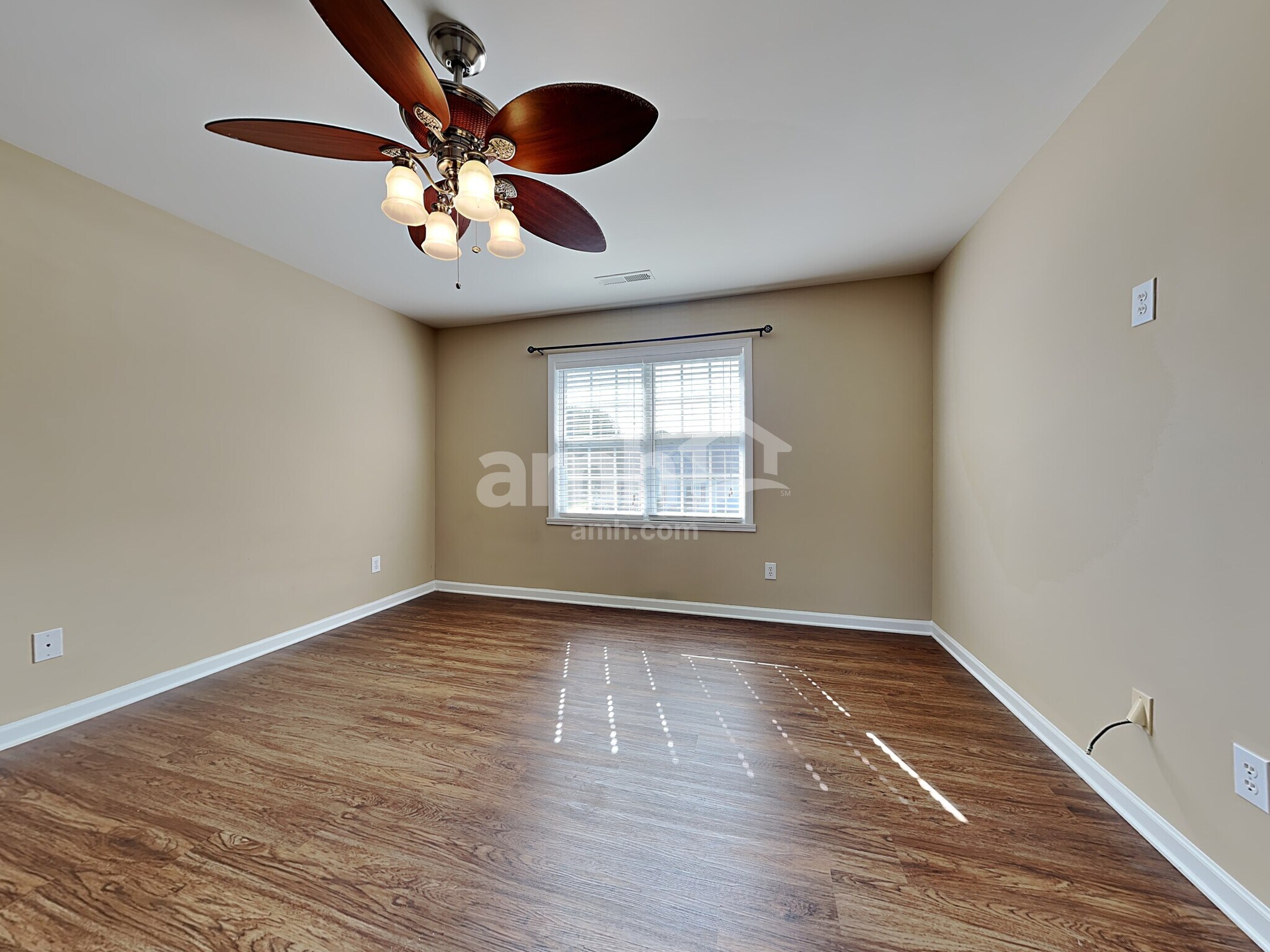 Building Photo - 5065 Walden Ridge Dr