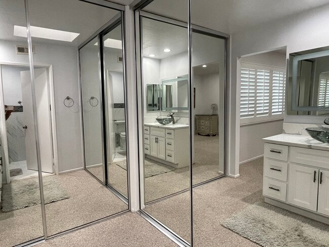 Building Photo - 4285 Ironwood Dr
