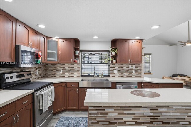 Building Photo - 15006 SW 141st Ct