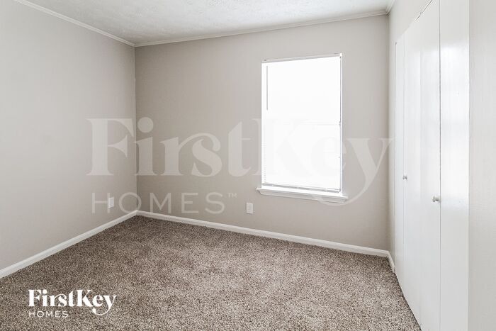 Building Photo - 401 Hemlock Dr