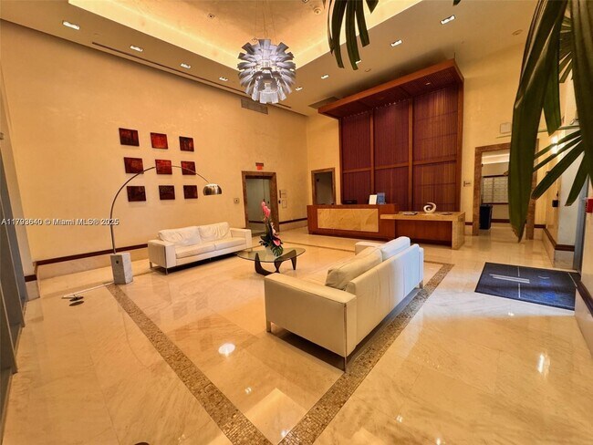 Building Photo - 1060 Brickell Ave