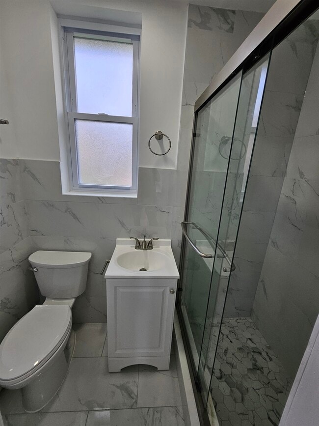 Building Photo - 190 Central Ave