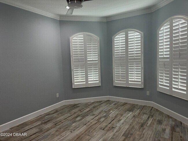 Building Photo - 432 Good Life Wy