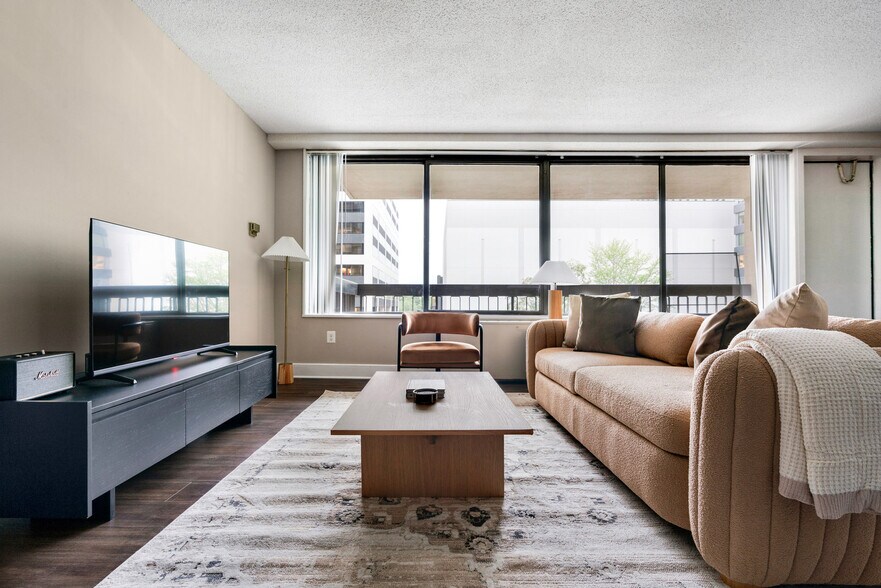 Building Photo - 1515 Richmond Hwy