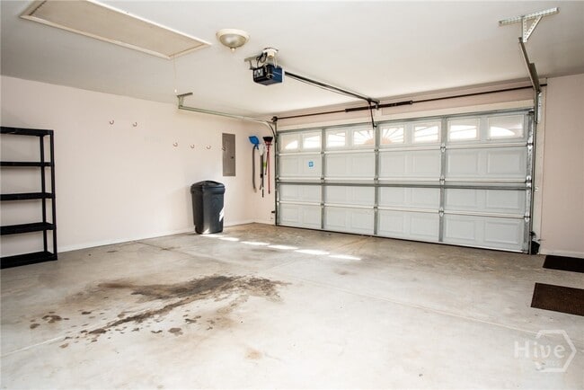 Building Photo - 105 Fox Hall Trail