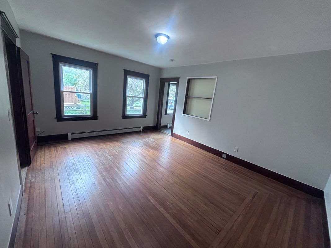 Building Photo - 32-34 Linnell Street, Unit #34