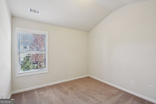 Building Photo - 186 Granite Way