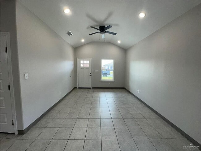 Building Photo - 2326 S Vly Cir