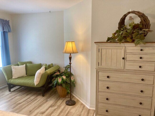 Building Photo - Meadowcrest Condo for Rent