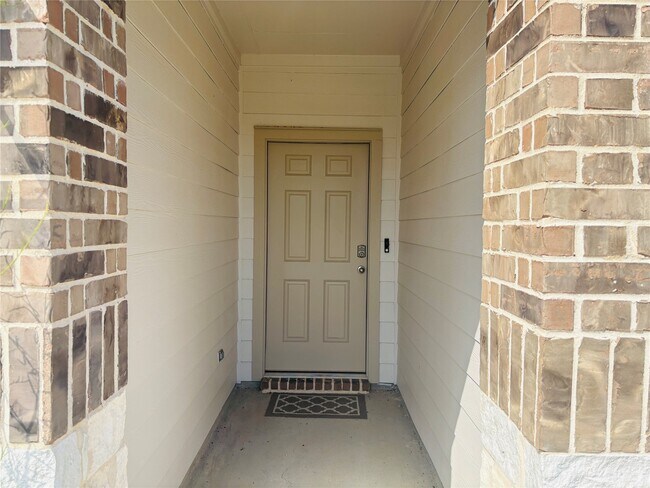 Building Photo - 31726 Sutton Mdws Ln