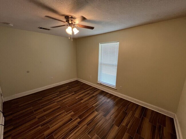 Building Photo - Spacious 5BR Home in Avalon – Dual Master Suites + Modern Updates!