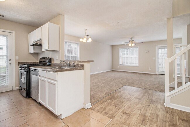 Building Photo - 3499 Lehigh Way