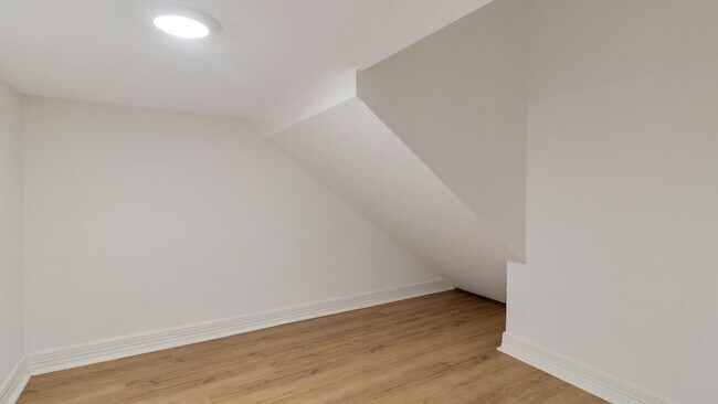Building Photo - 14918 Plantation Oak Dr