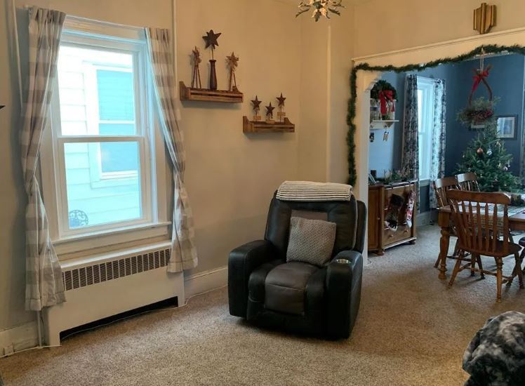 Building Photo - 242 S Walnut St