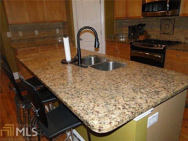 Building Photo - 1695 Mosaic Way