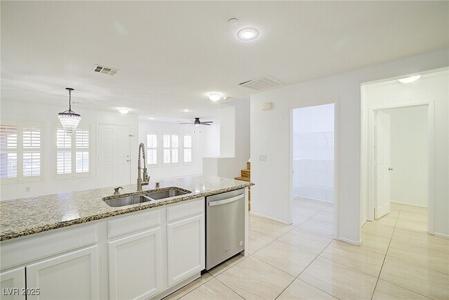 Building Photo - 2120 Waterlily View St