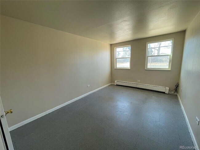 Building Photo - 1590 Clinton St