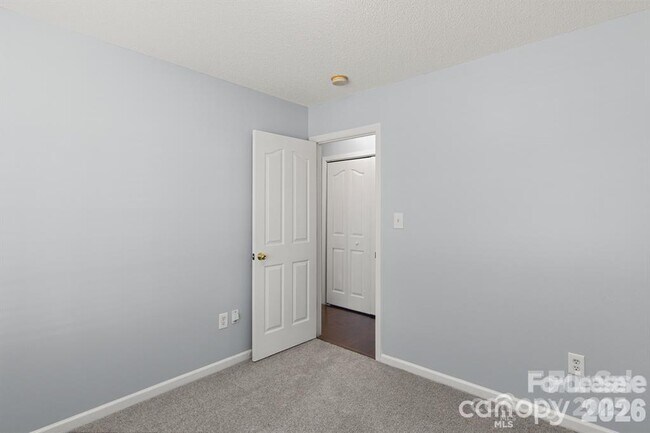 Building Photo - 6828 Ayrshire Glen Pl