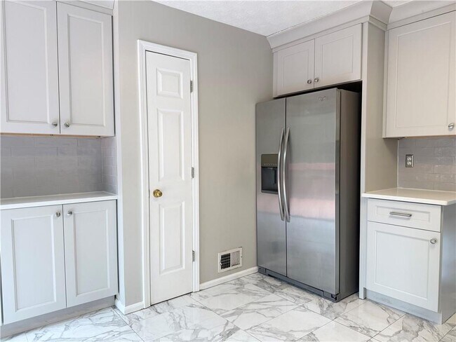 Building Photo - 3582 Park Bluff Way