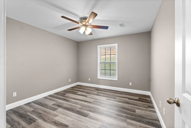 Building Photo - Beautiful Home in Cape