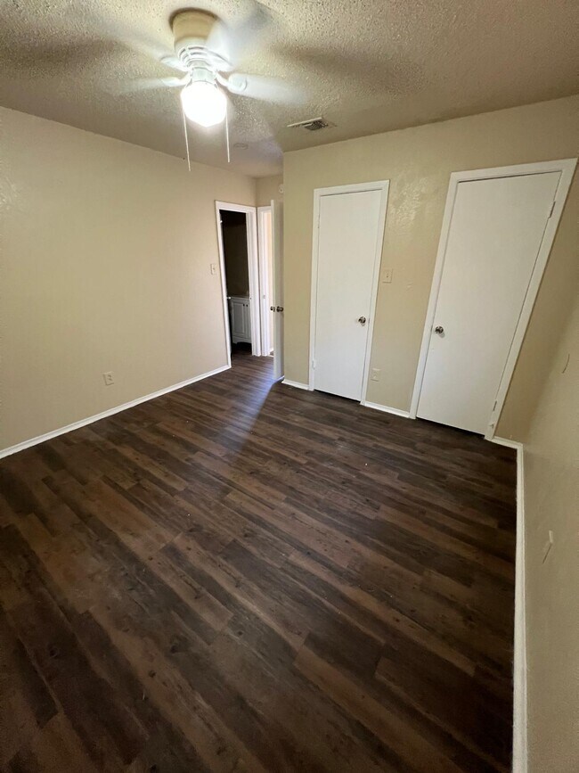 Building Photo - 1507 Avenue T