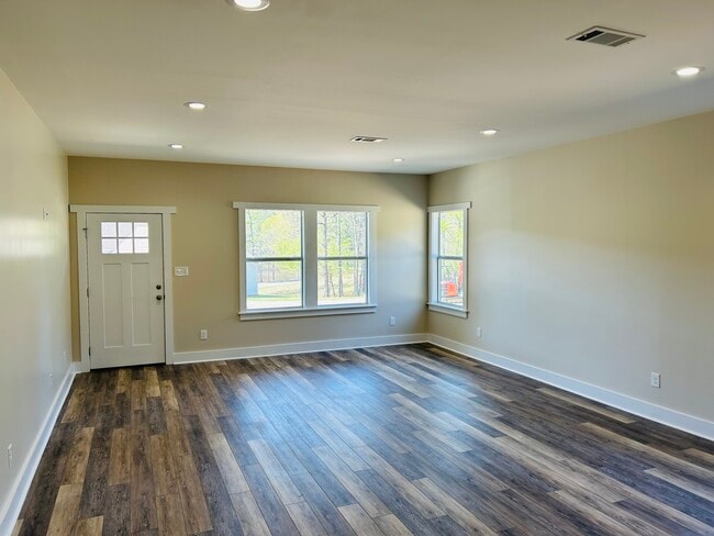 Building Photo - 1212 68th Ct