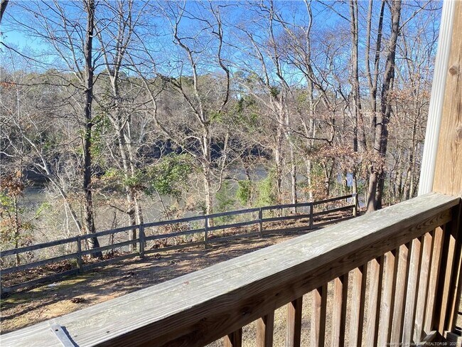 Building Photo - 1611 Bluffside Dr