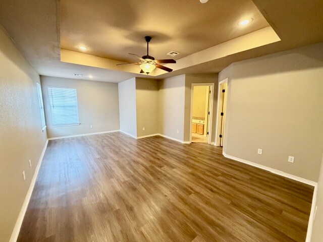 Building Photo - 2827 N Cassius Ln