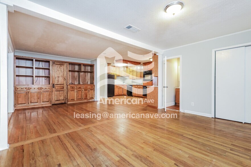 Building Photo - 5810 Blueridge Dr