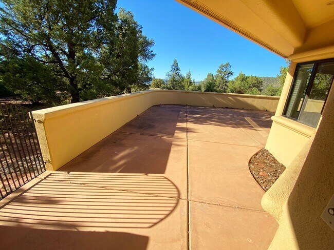 Building Photo - HOUSE - WEST SEDONA - GATED COMMUNITY