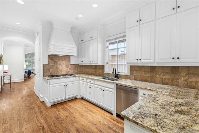 Building Photo - 4334 Emerson Ave