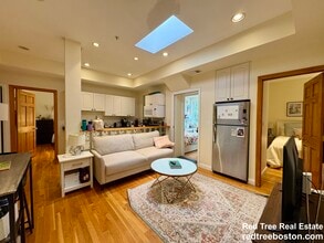 Building Photo - 1801 Beacon St